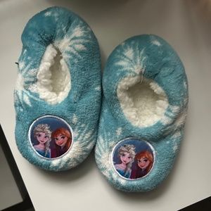 Frozen house slipper